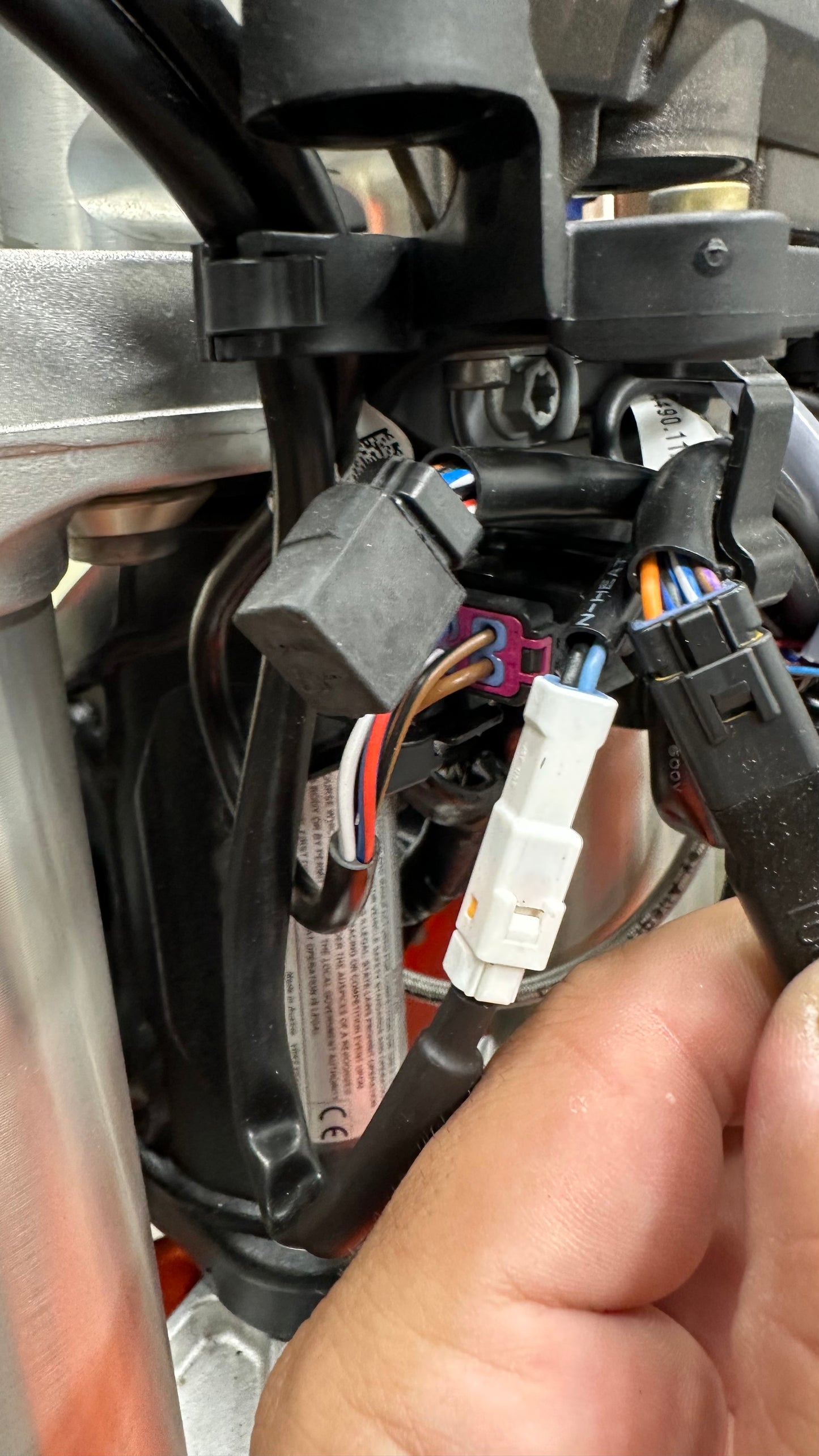 KTM/ Husqvarna/ Gas Gas - USB port