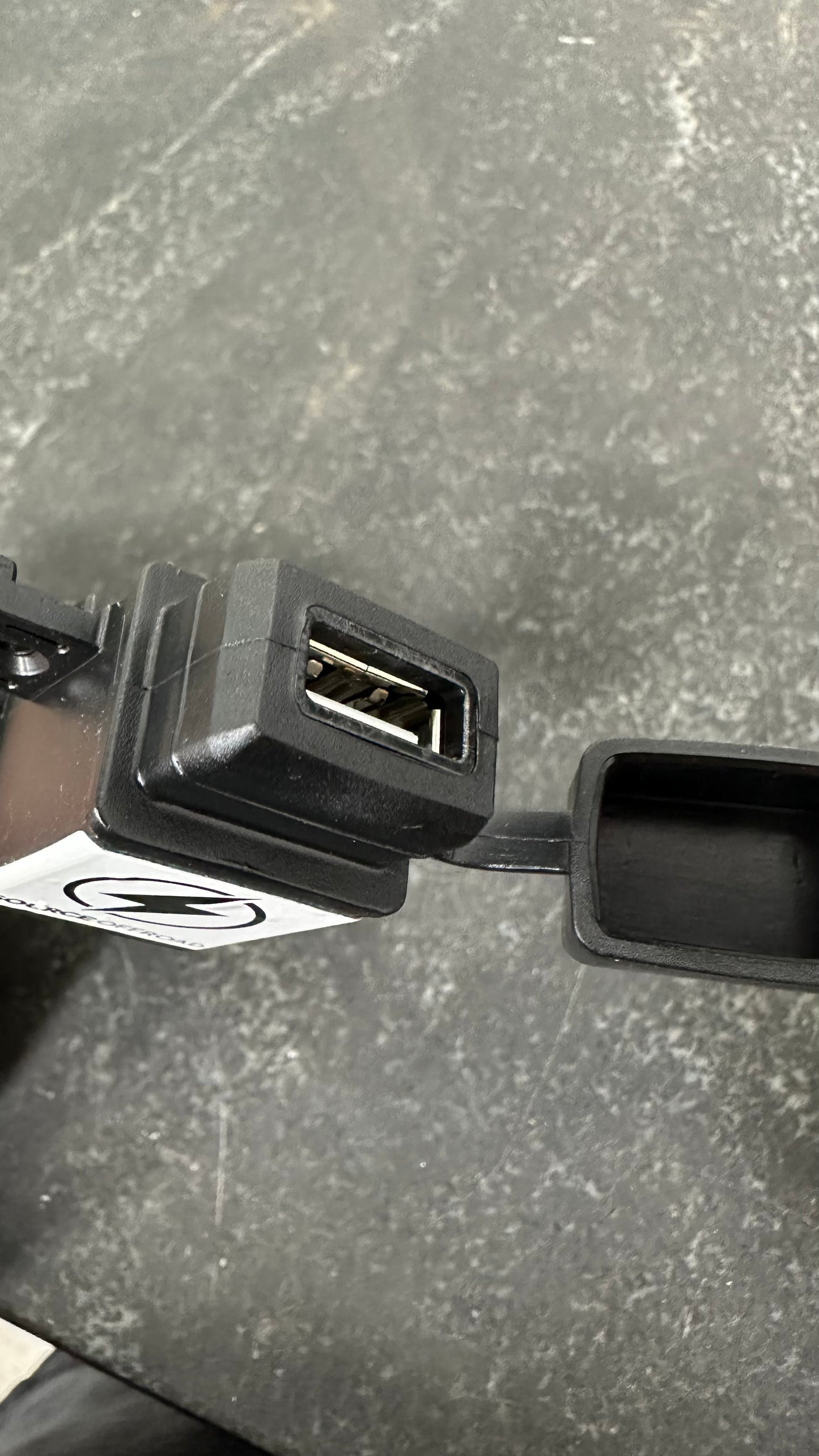 KTM/ Husqvarna/ Gas Gas - USB port