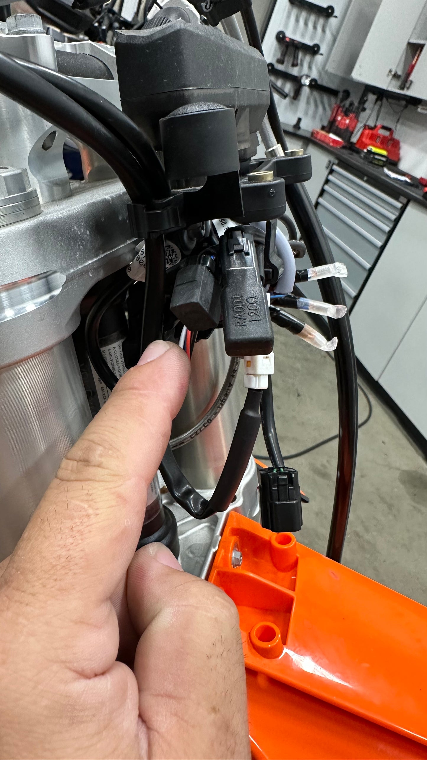 KTM/ Husqvarna/ Gas Gas - USB port